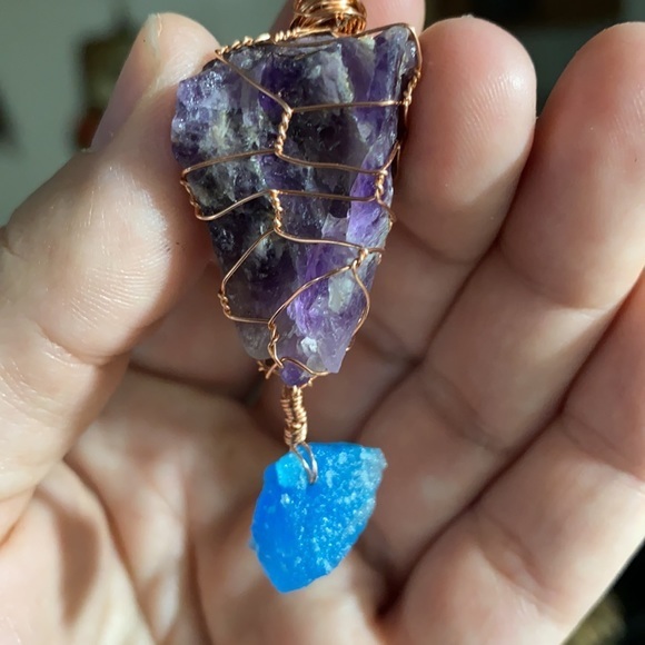 amethyst & aquamarine rough stone copper pendant - Picture 4 of 8